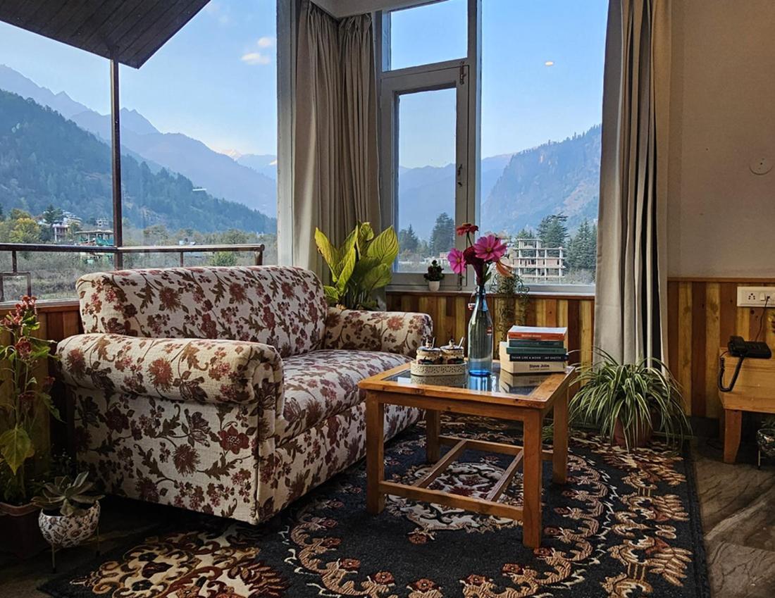 Hotel Apple Flower Manāli Exteriör bild